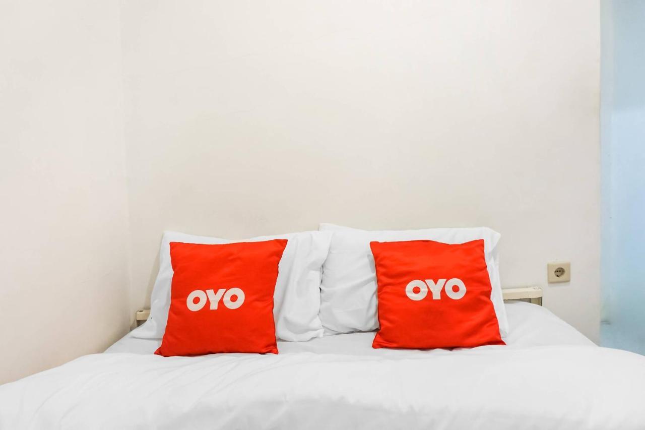 Hotel Super Oyo 91074 Stariez Senen Syariah Yakarta Exterior foto