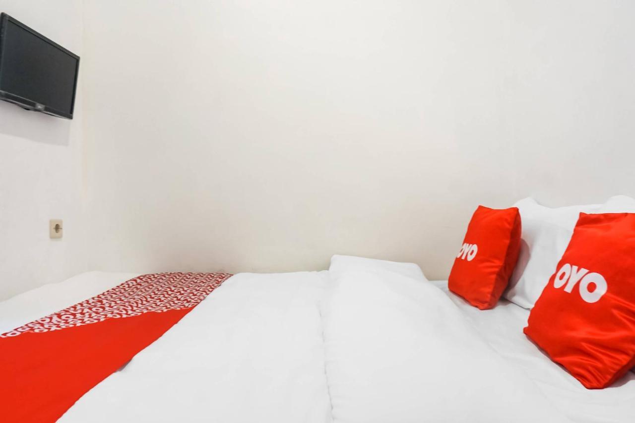 Hotel Super Oyo 91074 Stariez Senen Syariah Yakarta Exterior foto