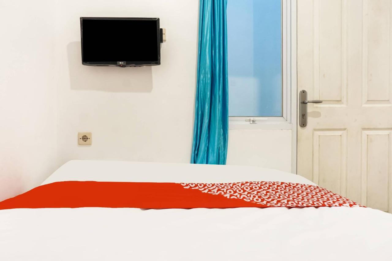 Hotel Super Oyo 91074 Stariez Senen Syariah Yakarta Exterior foto